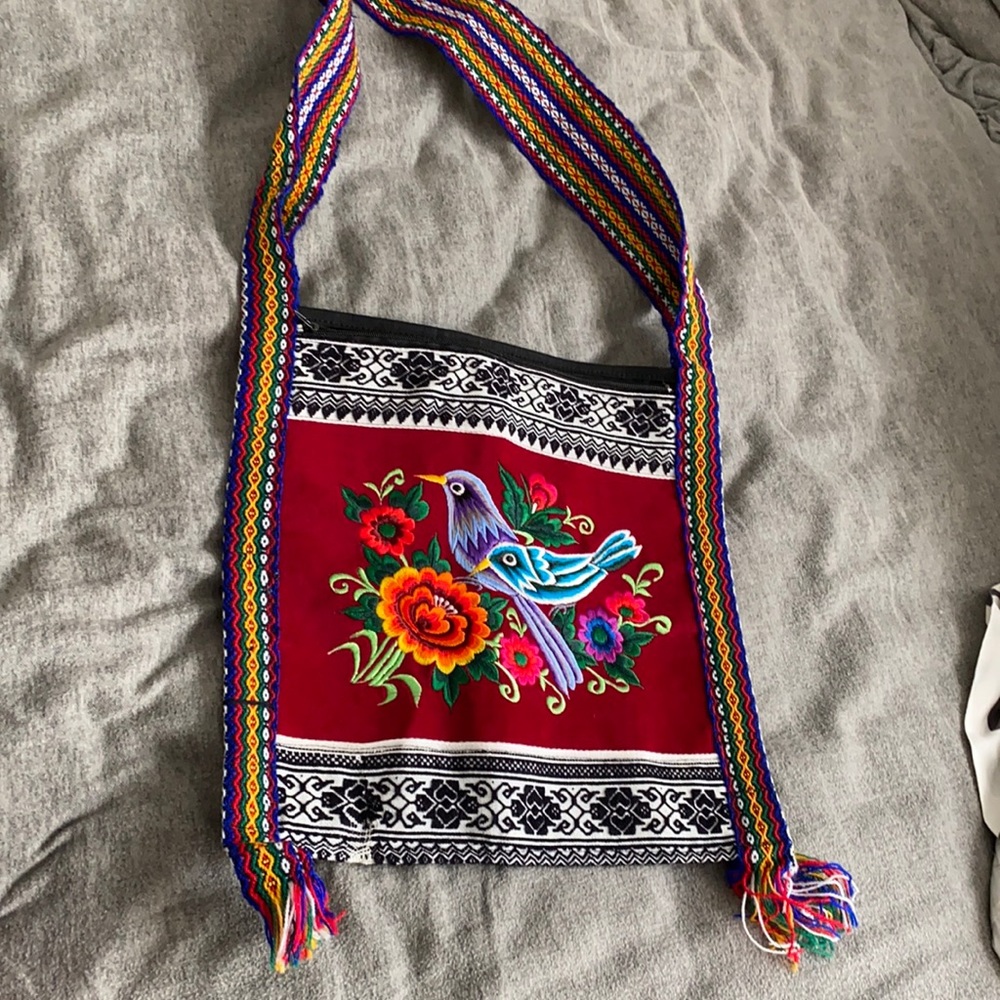 Colorful bird embroidery shoulder bag